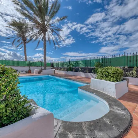 Arena Blanca With Private Pool And Bbq By Lanzarote *