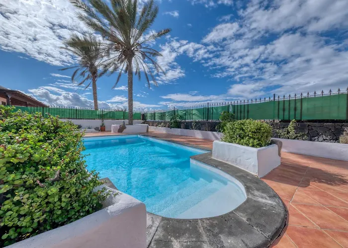 Arena Blanca With Private Pool And Bbq By Lanzarote *