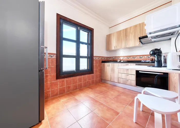 Arena Blanca With Private Pool And Bbq By Lanzarote Playa Blanca (Lanzarote)