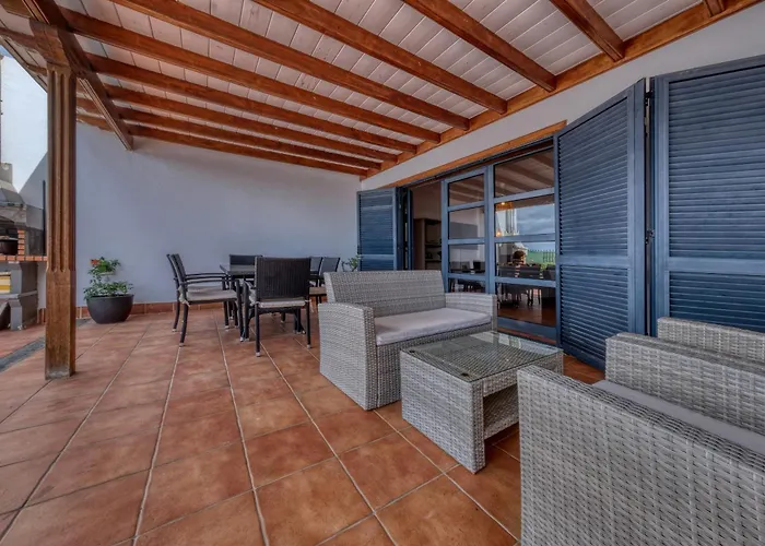 Arena Blanca With Private Pool And Bbq By Lanzarote Дом отдыха Коста Бланка