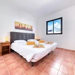 Arena Blanca With Private Pool And Bbq By Lanzarote Сasa de vacaciones