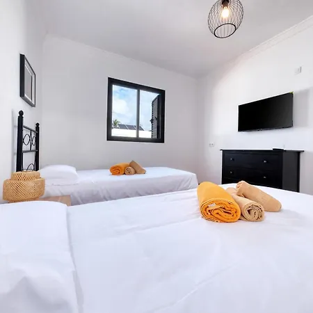 Arena Blanca With Private Pool And Bbq By Lanzarote * プラヤ・ブランカ